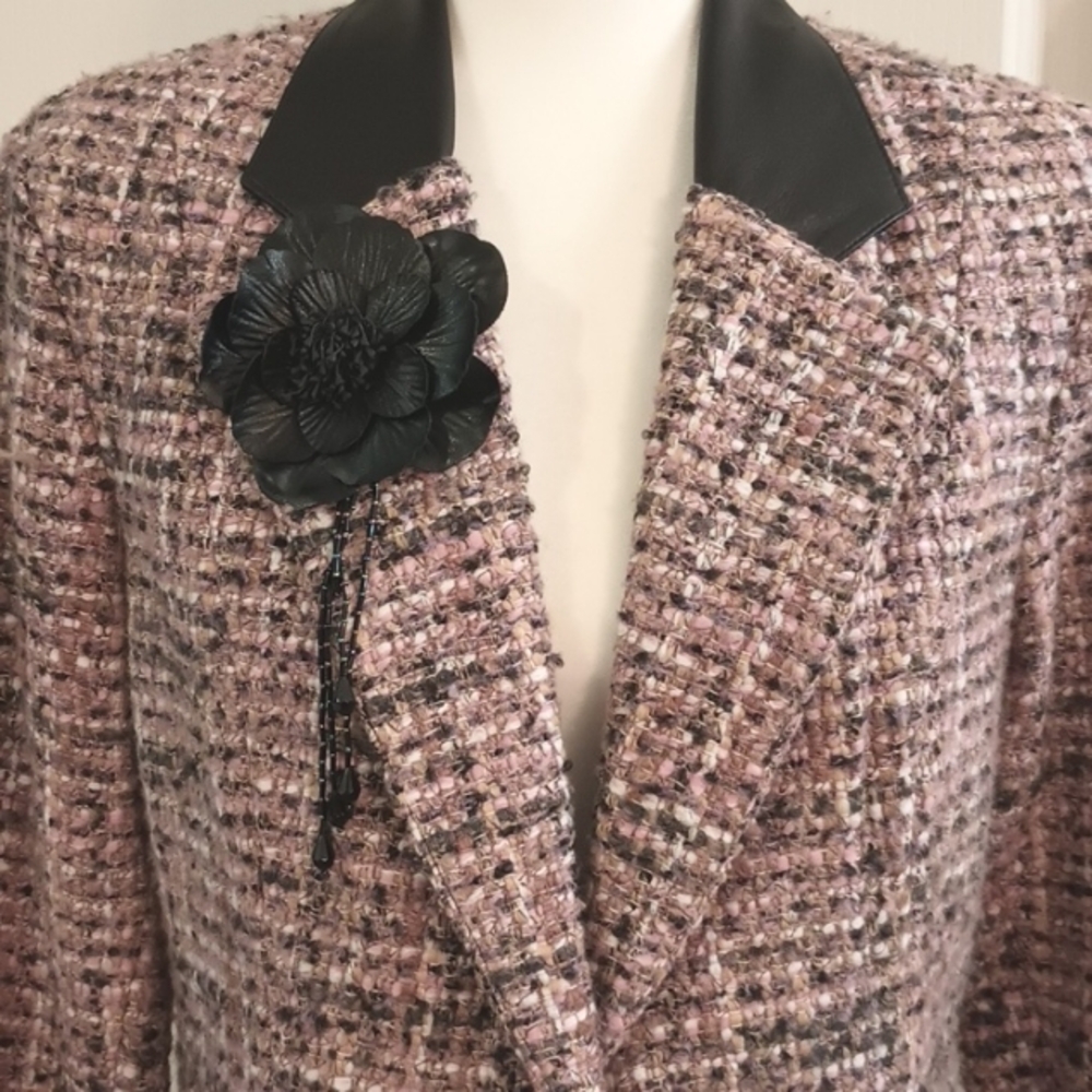 Blazer - Picture 2 of 5
